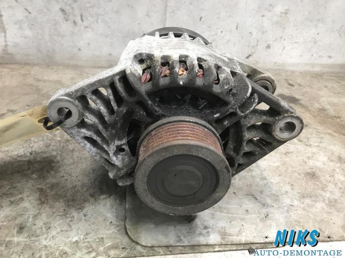Gebruikte Alternator Fiat Doblo Cargo (223) 1.9 D Prijs op aanvraag aangeboden door Niks autodemontage