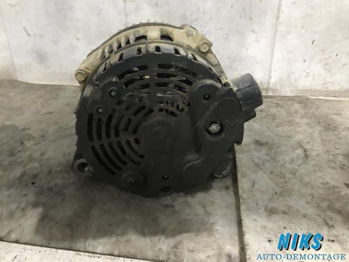 Dynamo van een Citroën Berlingo 2.0 HDi 90 2001