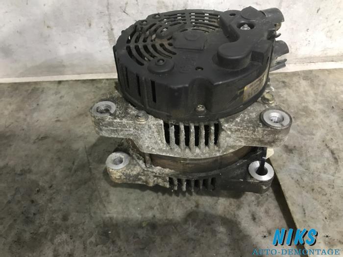 Dynamo van een Citroën Berlingo 2.0 HDi 90 2001
