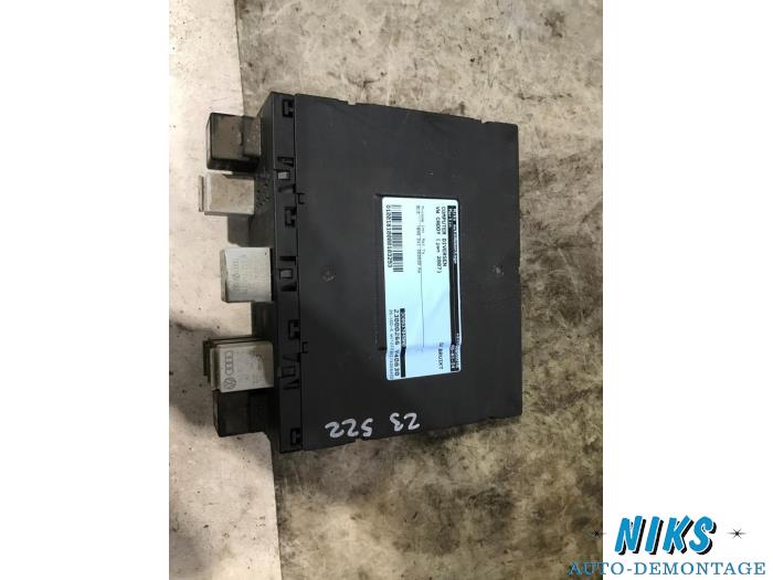 Computer Diversen van een Volkswagen Caddy III (2KA,2KH,2CA,2CH) 1.9 TDI 2007