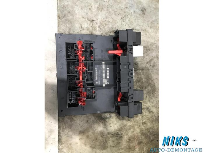 Computer Diversen van een Volkswagen Caddy III (2KA,2KH,2CA,2CH) 1.9 TDI 2007