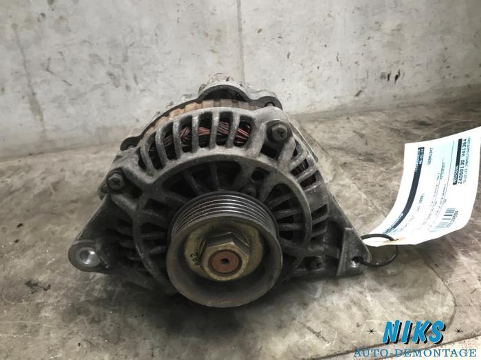 Gebruikte Dynamo Mitsubishi Colt (CJ) 1.3 GL,GLX 12V Prijs op aanvraag aangeboden door Niks autodemontage