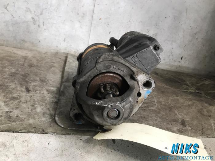 Gebruikte Startmotor Volkswagen Passat (3B3) 2.0 Prijs op aanvraag aangeboden door Niks autodemontage