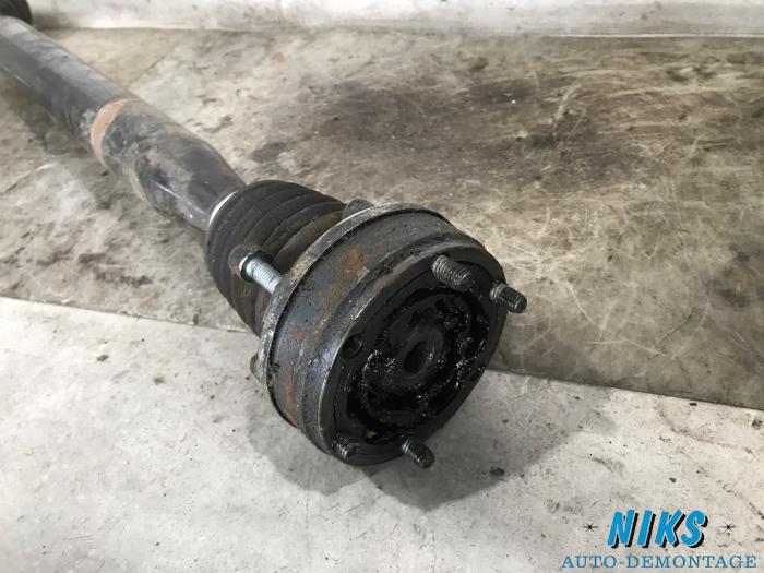 Aandrijfas rechts-voor van een Volkswagen Polo IV (9N1/2/3) 1.2 12V 2008