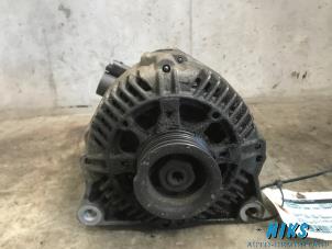 Gebruikte Dynamo Peugeot 206 (2A/C/H/J/S) 1.4 XR,XS,XT,Gentry Prijs op aanvraag aangeboden door Niks autodemontage