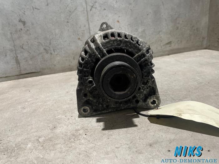 Gebruikte Dynamo Renault Modus/Grand Modus (JP) 1.6 16V Prijs op aanvraag aangeboden door Niks autodemontage