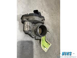 Gebruikte Gasklephuis Ford Focus 2 1.6 16V Prijs op aanvraag aangeboden door Niks autodemontage