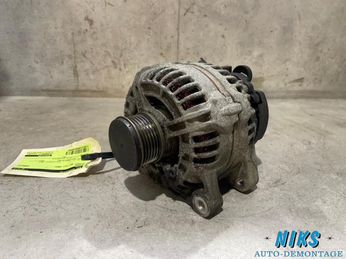 Dynamo van een Peugeot 307 SW (3H) 2.0 HDi 90 2003