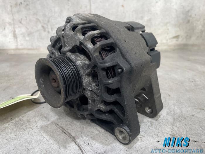 Dynamo van een Peugeot 206 (2A/C/H/J/S) 1.6 16V 2003