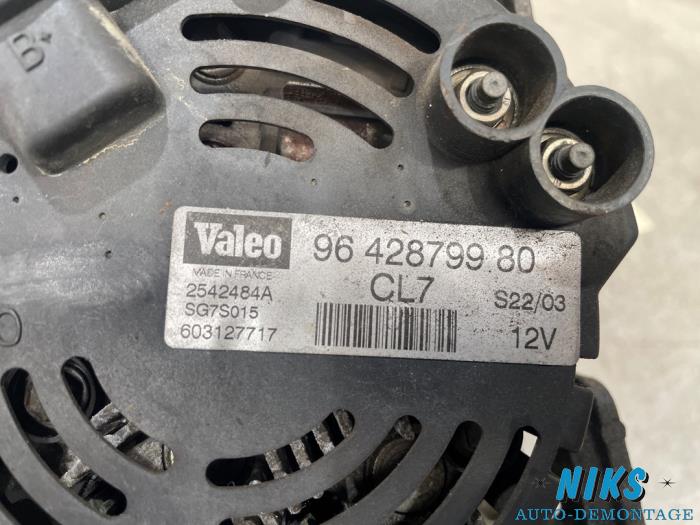 Dynamo van een Peugeot 206 (2A/C/H/J/S) 1.6 16V 2003