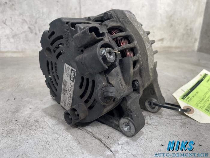 Dynamo van een Peugeot 206 (2A/C/H/J/S) 1.6 16V 2003