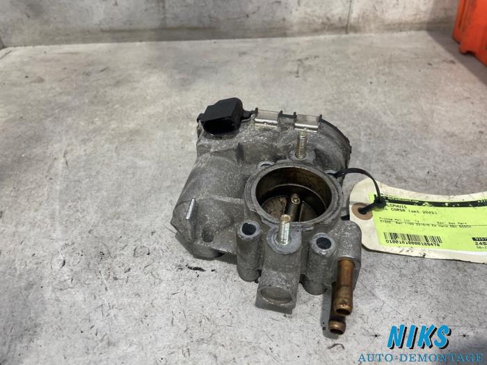 Gasklephuis van een Opel Corsa C (F08/68) 1.2 16V 2002