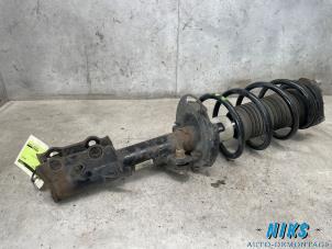 Gebruikte Schokdemperpoot links-voor Ford Fiesta 6 (JA8) 1.25 16V Prijs op aanvraag aangeboden door Niks autodemontage