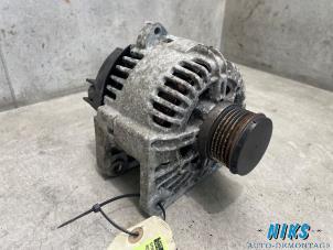 Gebruikte Dynamo Renault Megane II (BM/CM) 1.6 16V Autom. Prijs op aanvraag aangeboden door Niks autodemontage