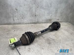 Gebruikte Aandrijfas links-voor Skoda Fabia II Combi 1.2i 12V Prijs op aanvraag aangeboden door Niks autodemontage