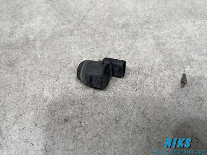 PDC Sensor van een Skoda Octavia Combi (5EAC) 2.0 TDI GreenTec 16V 2013