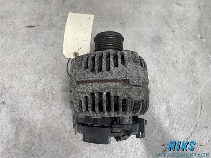 Dynamo van een Volkswagen Golf IV (1J1) 1.9 TDI 100 2001