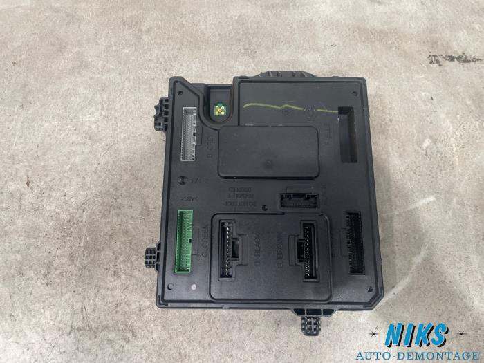 Gebruikte Bodycontrol Module Renault Megane III Berline (BZ) 1.6 16V Prijs op aanvraag aangeboden door Niks autodemontage