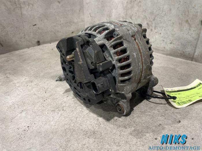 Dynamo van een Audi A3 (8L1) 1.6 2001