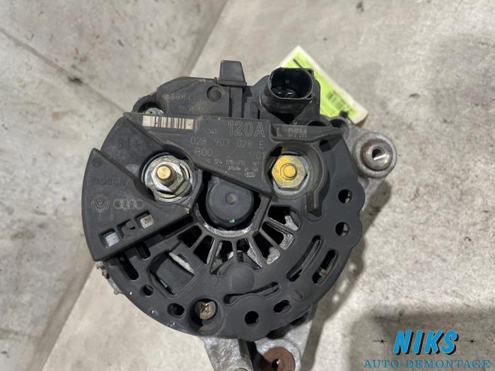 Dynamo van een Audi A3 (8L1) 1.6 2001