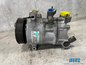 Gebruikte Aircopomp Volkswagen Golf VI (5K1) 1.2 TSI Prijs op aanvraag aangeboden door Niks autodemontage