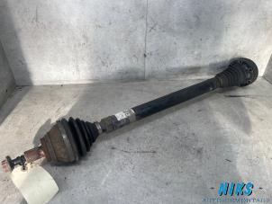 Gebruikte Aandrijfas rechts-voor Volkswagen Caddy III (2KA,2KH,2CA,2CH) 1.9 TDI Prijs op aanvraag aangeboden door Niks autodemontage