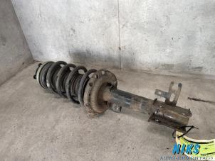 Gebruikte Mac Phersonpoot rechts-voor Opel Zafira (M75) 1.9 CDTI Prijs op aanvraag aangeboden door Niks autodemontage