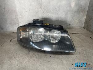 Gebruikte Koplamp rechts Audi A3 (8P1) 2.0 16V FSI Prijs op aanvraag aangeboden door Niks autodemontage