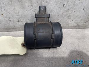 Gebruikte Luchtweger Opel Astra J Sports Tourer (PD8/PE8/PF8) 1.7 CDTi 16V Prijs op aanvraag aangeboden door Niks autodemontage