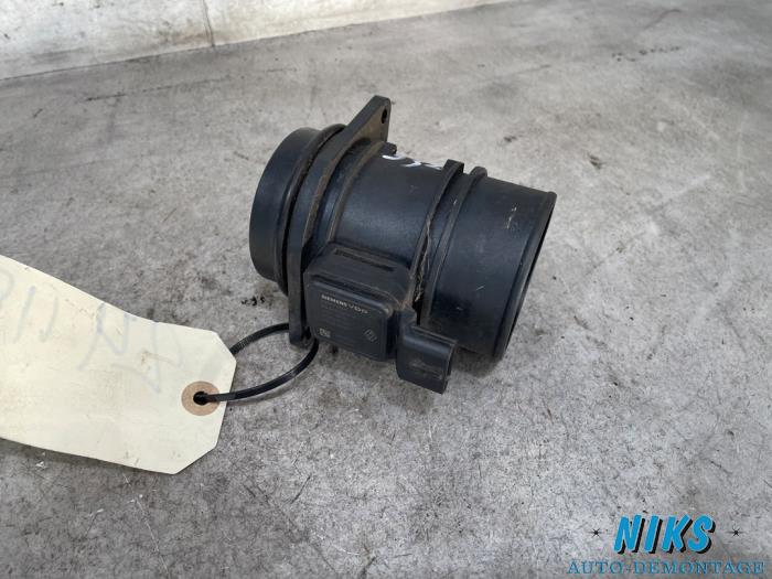 Luchtweger van een Renault Trafic New (FL) 2.0 dCi 16V 115 2008