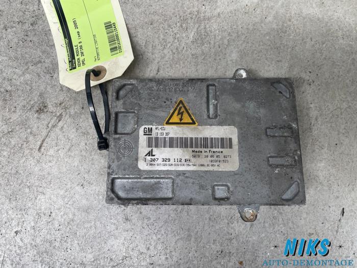Gebruikte Xenon module Opel Zafira (M75) 1.9 CDTI 16V Prijs op aanvraag aangeboden door Niks autodemontage