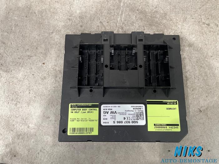 Gebruikte Module Bodycontrol Volkswagen Golf VII Variant (AUVV) 1.2 TSI BlueMotion 16V Prijs op aanvraag aangeboden door Niks autodemontage