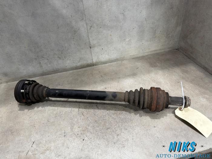 Gebruikte Aandrijfas links-achter BMW 5 serie (E60) 523i 24V Prijs op aanvraag aangeboden door Niks autodemontage