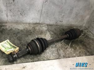 Gebruikte Homokineetas links-voor Hyundai Accent II/Excel II/Pony 1.3i 12V Prijs op aanvraag aangeboden door Niks autodemontage