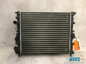 Gebruikte Radiateur Dacia Logan (LS) 1.6 Prijs op aanvraag aangeboden door Niks autodemontage