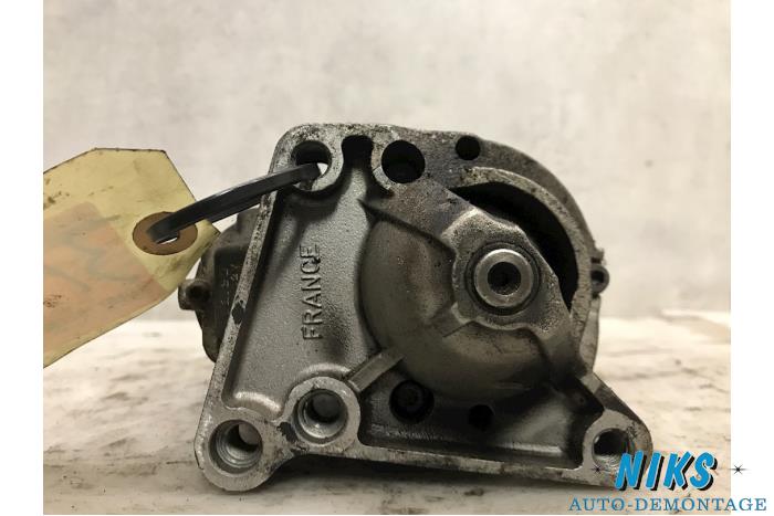 Gebruikte Startmotor Renault Megane (BA) 1.4i RL,RN Prijs op aanvraag aangeboden door Niks autodemontage