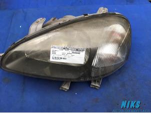 Gebruikte Linker Koplamp Chevrolet Tacuma 2.0 16V Prijs op aanvraag aangeboden door Niks autodemontage