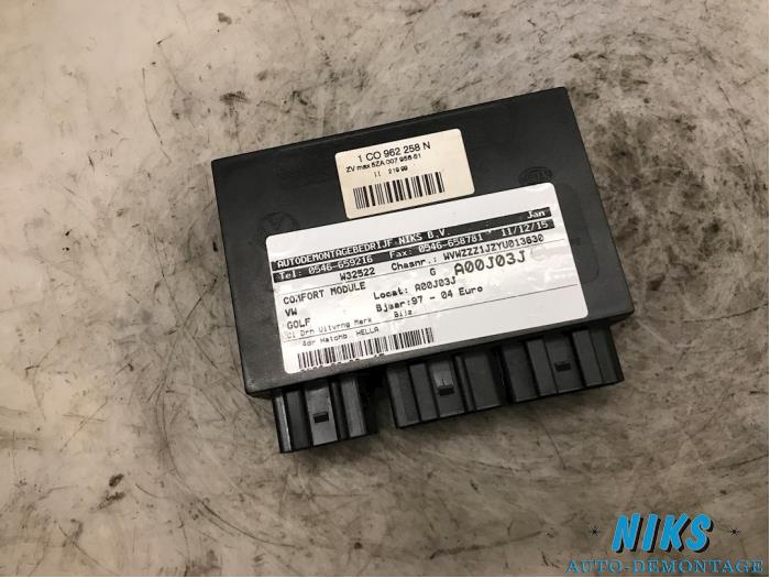 Gebruikte Comfort Module Volkswagen Golf IV (1J1) 1.4 16V Prijs op aanvraag aangeboden door Niks autodemontage