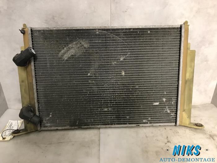 Gebruikte Radiateur Fiat Stilo Prijs op aanvraag aangeboden door Niks autodemontage