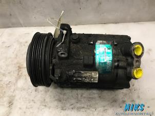 Gebruikte Aircopomp Opel Signum (F48) 3.0 CDTI V6 24V Prijs op aanvraag aangeboden door Niks autodemontage