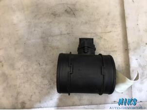 Gebruikte Luchtweger Opel Signum (F48) 3.0 CDTI V6 24V Prijs op aanvraag aangeboden door Niks autodemontage