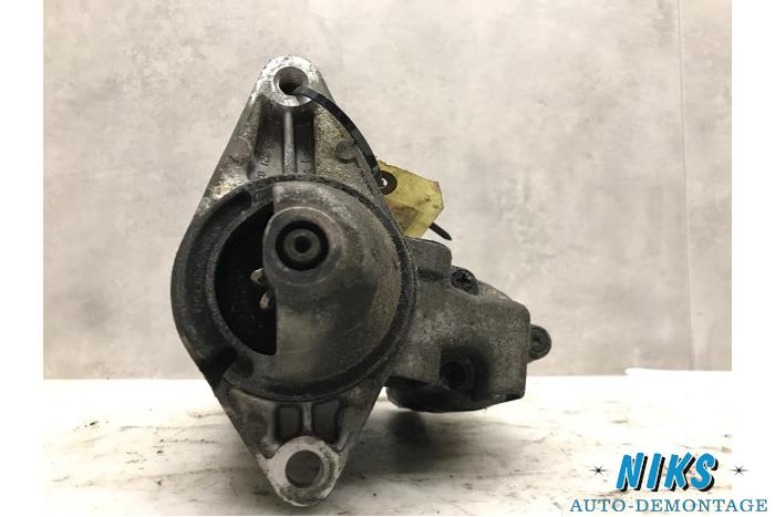 Gebruikte Startmotor Toyota Carina E (T19) 1.8i 16V Prijs op aanvraag aangeboden door Niks autodemontage