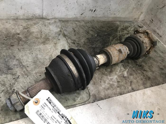 Gebruikte Steekas links-voor Fiat Punto II (188) 1.9 JTD 80 ELX 5-Drs. Prijs op aanvraag aangeboden door Niks autodemontage