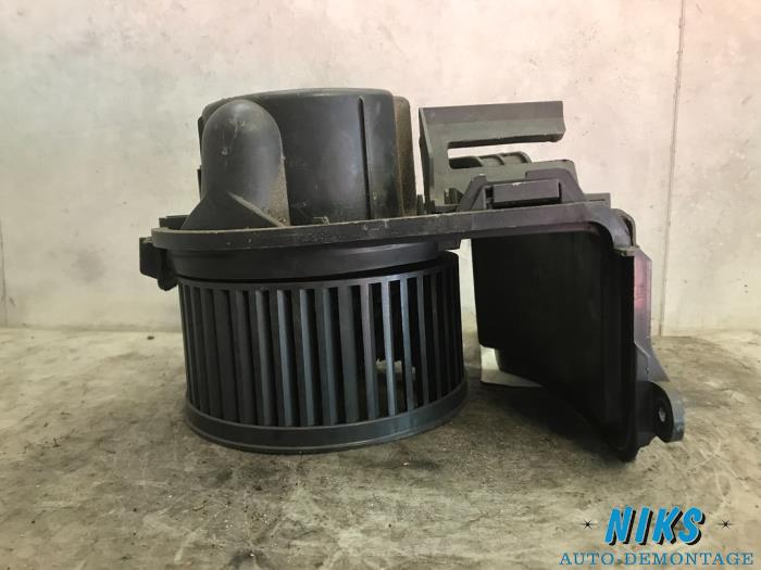 Kachel Ventilatiemotor van een Renault Clio 2003