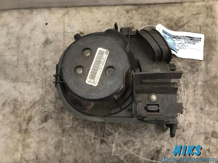 Kachel Ventilatiemotor van een Renault Clio 2003