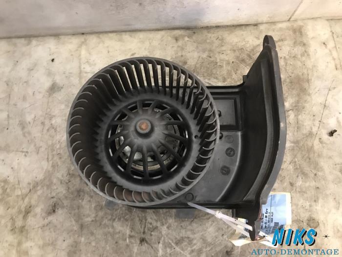 Kachel Ventilatiemotor van een Renault Clio 2003