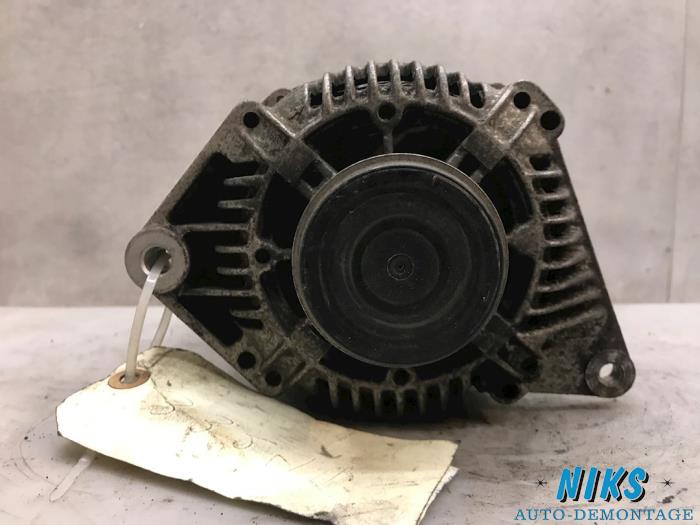 Gebruikte Dynamo Renault Megane Break/Grandtour (KA) 1.9 dCi Prijs op aanvraag aangeboden door Niks autodemontage