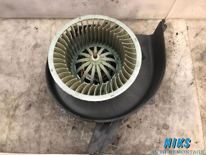 Kachel Ventilatiemotor van een Skoda Fabia 2000