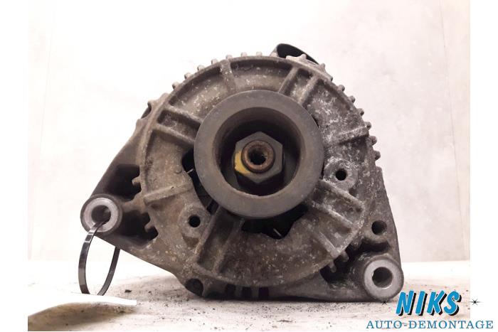 Gebruikte Dynamo Opel Vectra B (36) 2.5 V6 24V Prijs op aanvraag aangeboden door Niks autodemontage