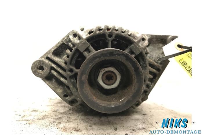 Gebruikte Dynamo Renault Clio II (BB/CB) 1.6 Autom. Prijs op aanvraag aangeboden door Niks autodemontage